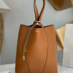 Chloe Spin Tote Bag In Grained Leather
